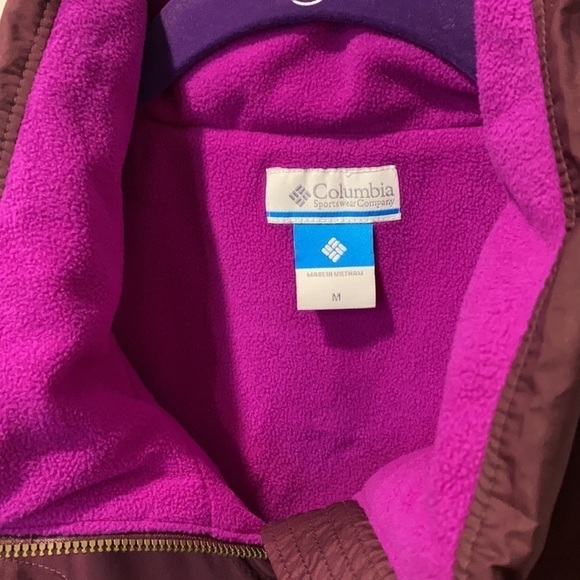 Columbia Burgundy Lightweight Vest EUC - Picture 4 of 12